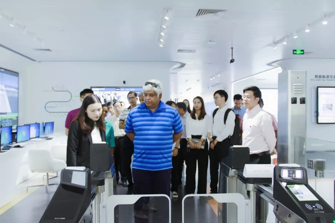 1566786832257028.jpg 640.webp (5).jpg